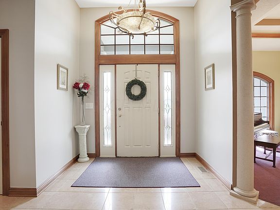 3rd image of 4806 Briargrove Dr