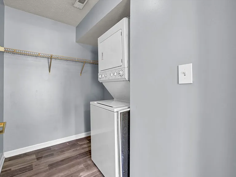 Rowan Place Apartments — Photo 51