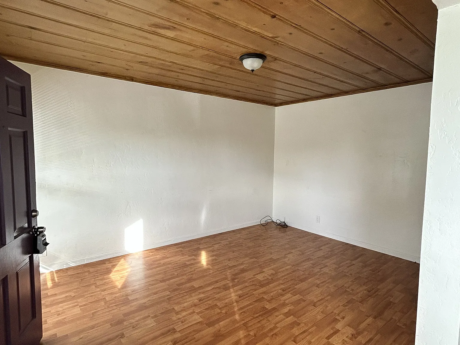 1 bed, 1000 sqft, $1,750 — Photo 2