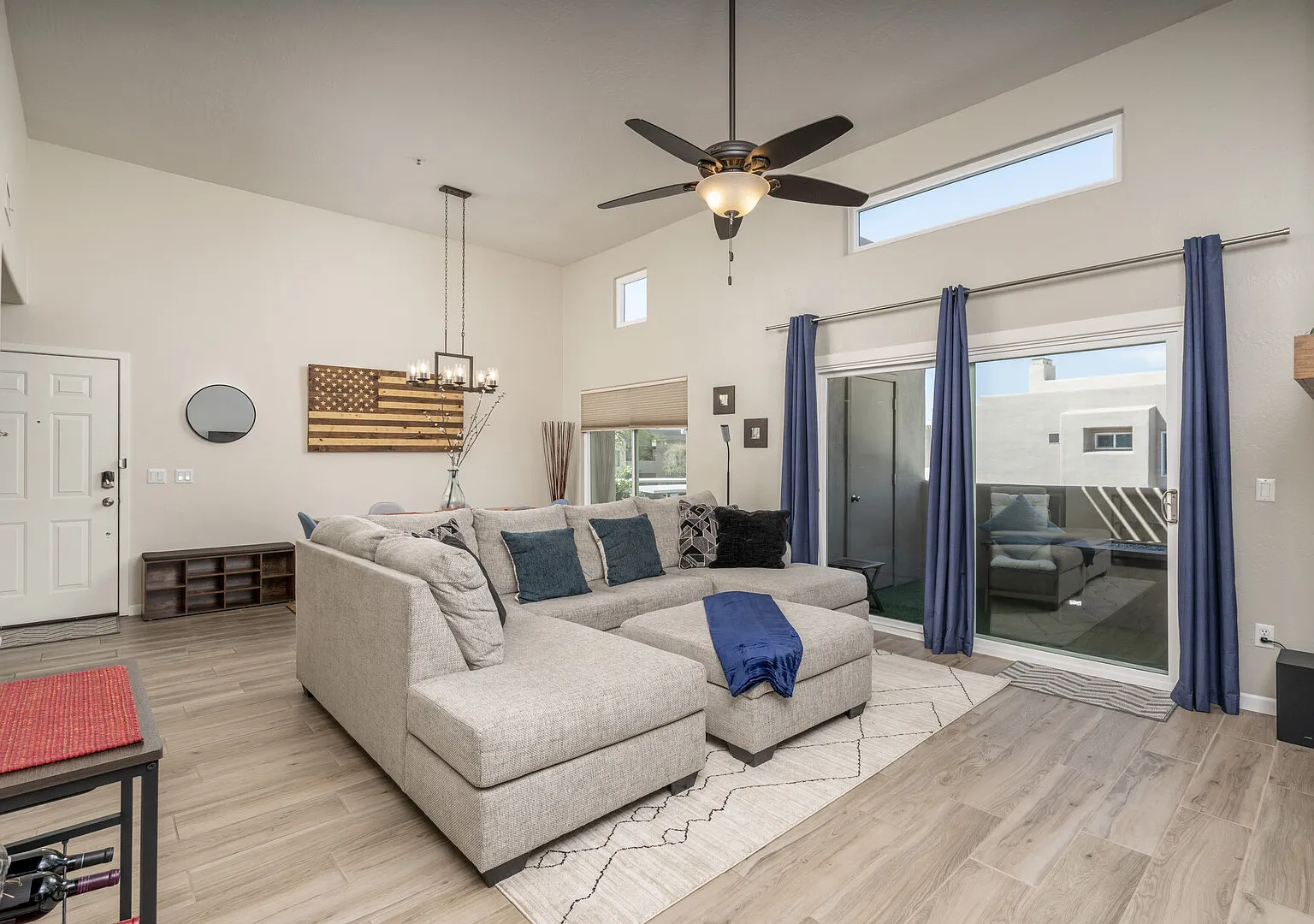 Lavish 2 Bed Scottsdale Condo — Photo 3
