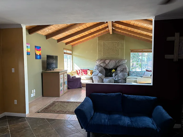 Mount Frissell Dr — Photo 12