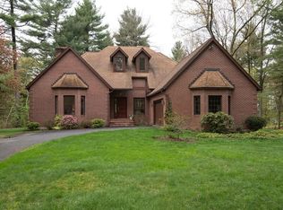 24 Labrie Ln, Holyoke, MA 01040