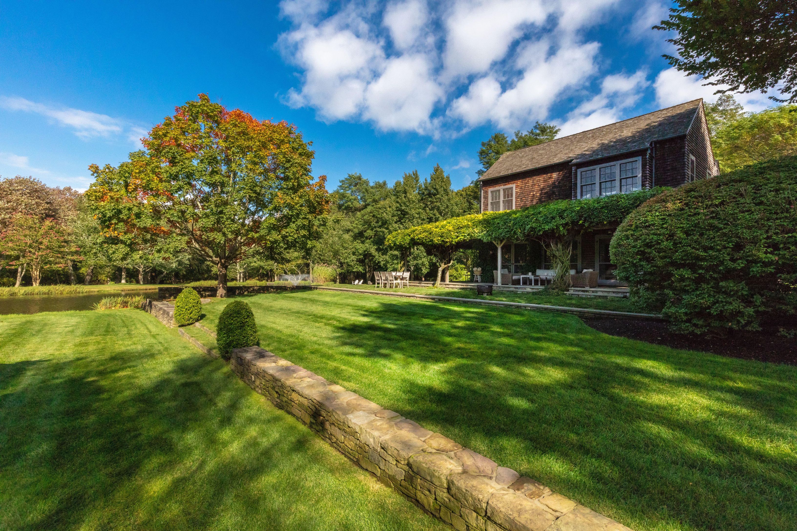 266 & 300 Sagaponack Rd, Bridgehampton, NY 11932 Out East