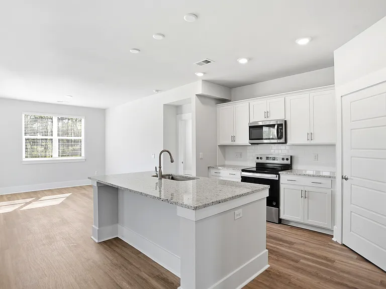 510 Silky Oak Dr SE — Photo 16