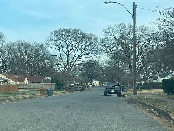 4th image of 2664 Filmore Ave