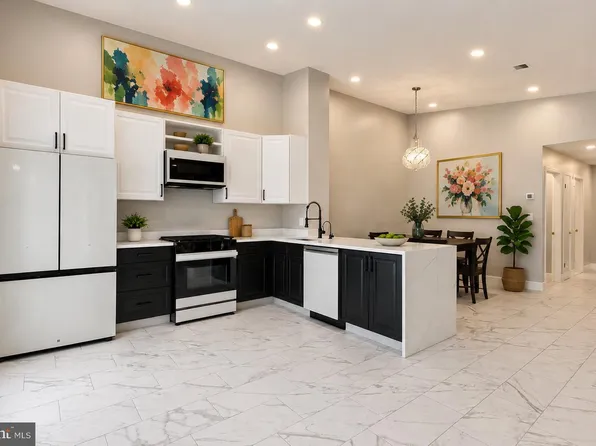 7753 Willow Point Dr #7753, Falls Church, VA 22042