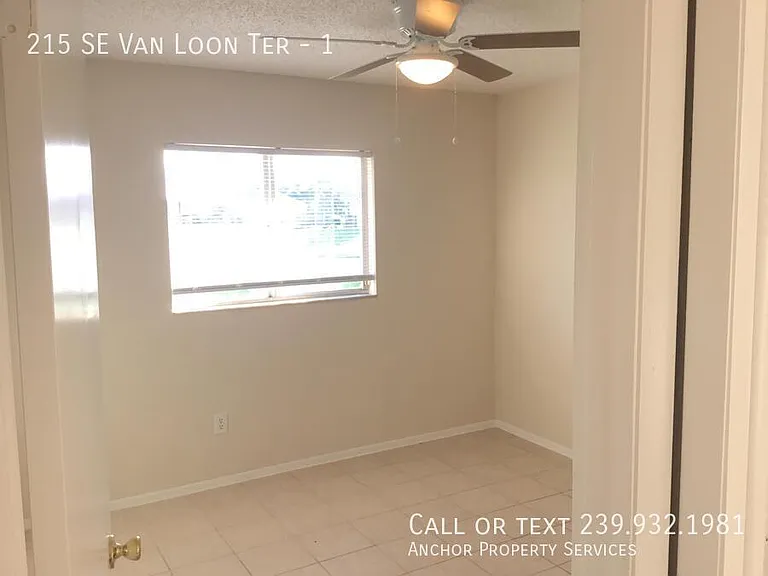 215 SE Van Loon Ter #1 — Photo 6