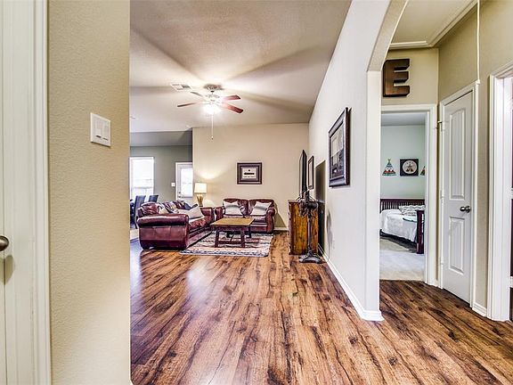 4th image of 22570 Valley Canyon Ln
