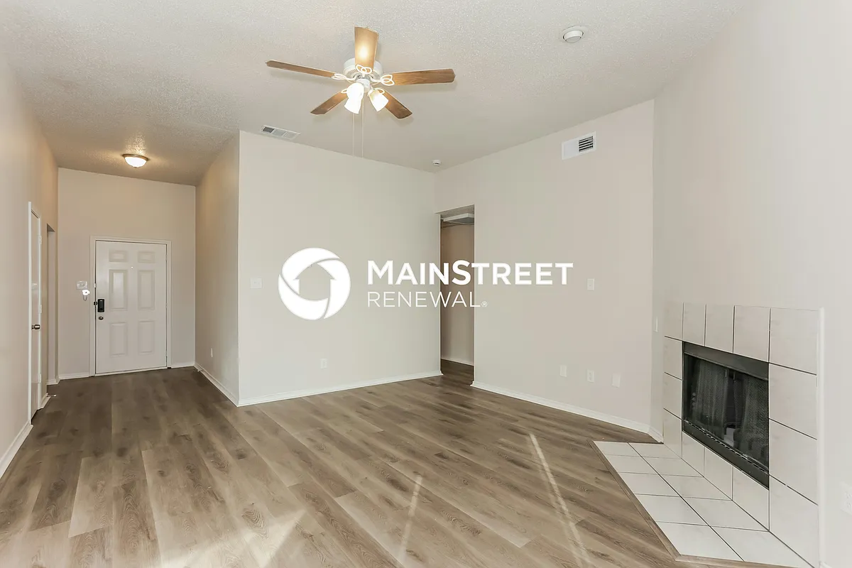 Living Room - 1532 Linda Ln