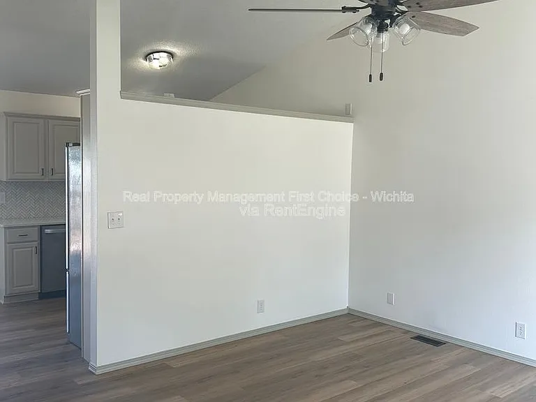 1823 S Shiloh St — Photo 10