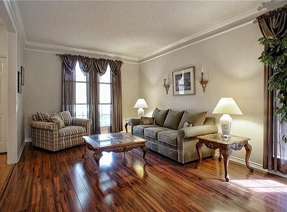 4th image of 4188 Hallmont Dr
