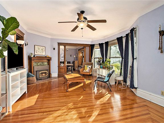 5th image of 419 Park Pl