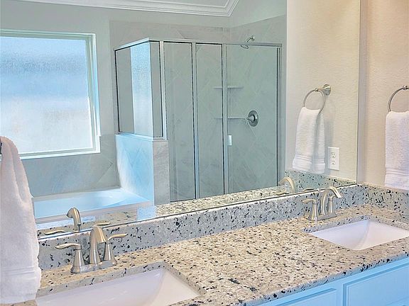 5th image of 31272 Liberty Knoll Ln