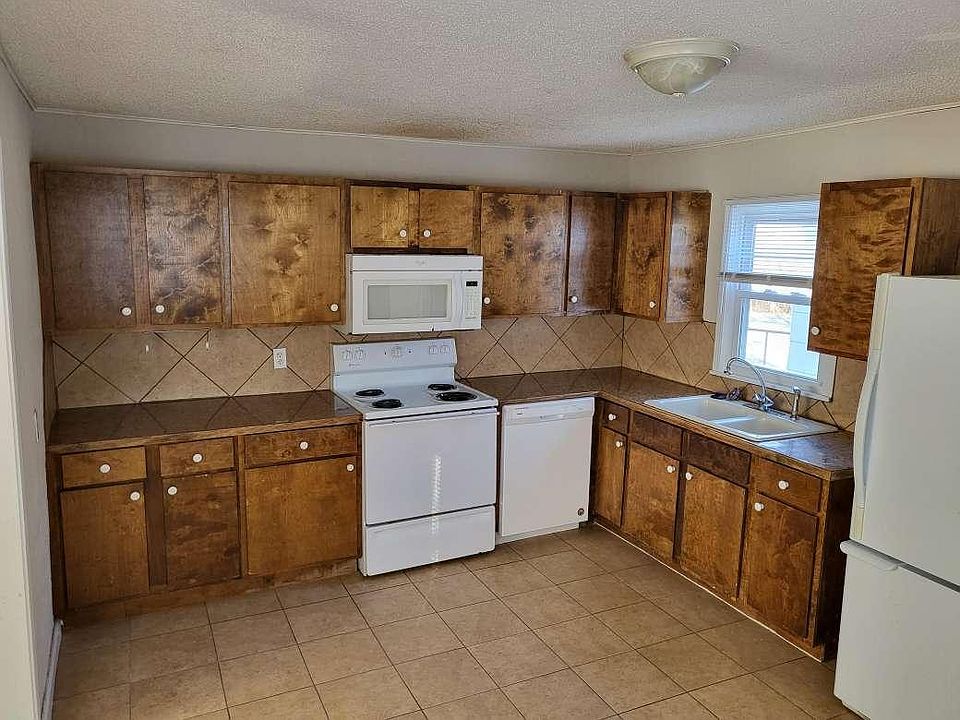2nd image of 2039 W Union Chapel Rd