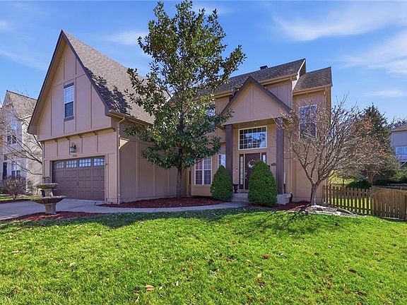 2nd image of 5920 NE Ruby Ln