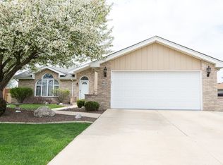 19828 Catherine Ln, Mokena, IL 60448