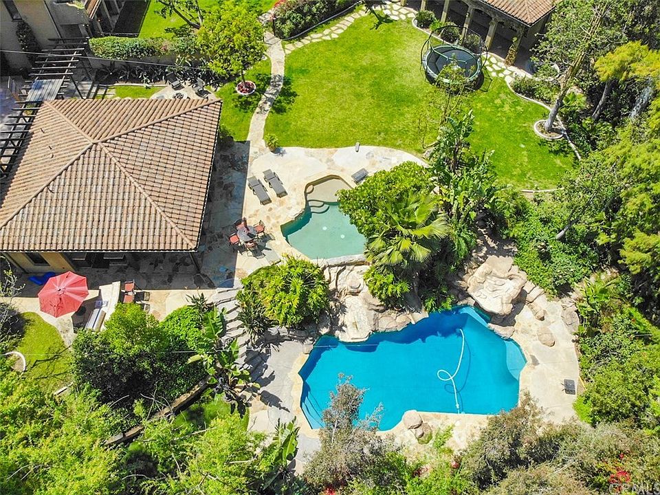 2nd image of 560 S Peralta Hills Dr