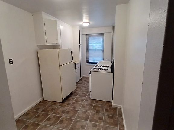 2nd image of 210 Broadway #1505