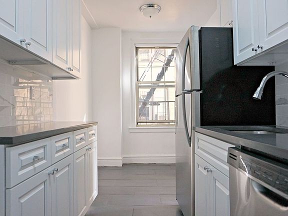 5th image of 698 W End Ave #E12
