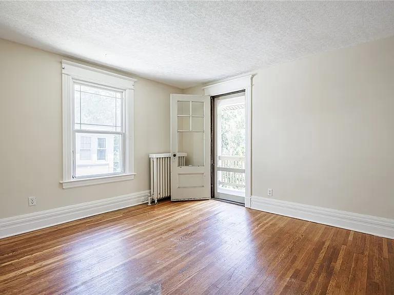 326 Barrington St #2 — Photo 21