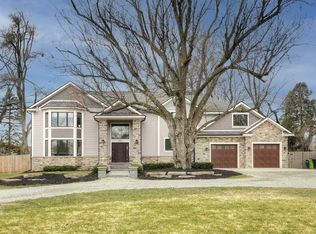 620 S Pontiac Trl, Walled Lake, MI 48390