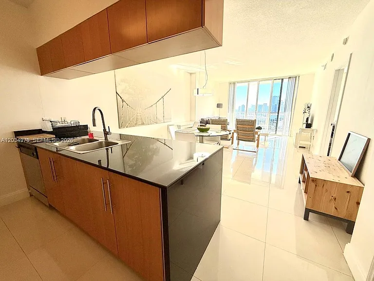 1750 N Bayshore Dr #3010 — Photo 9