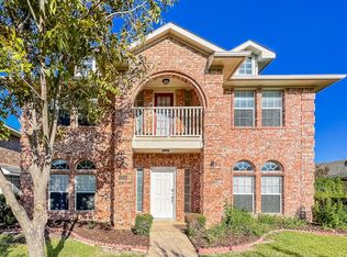 6902 Graham Dr, Rowlett, TX 75089
