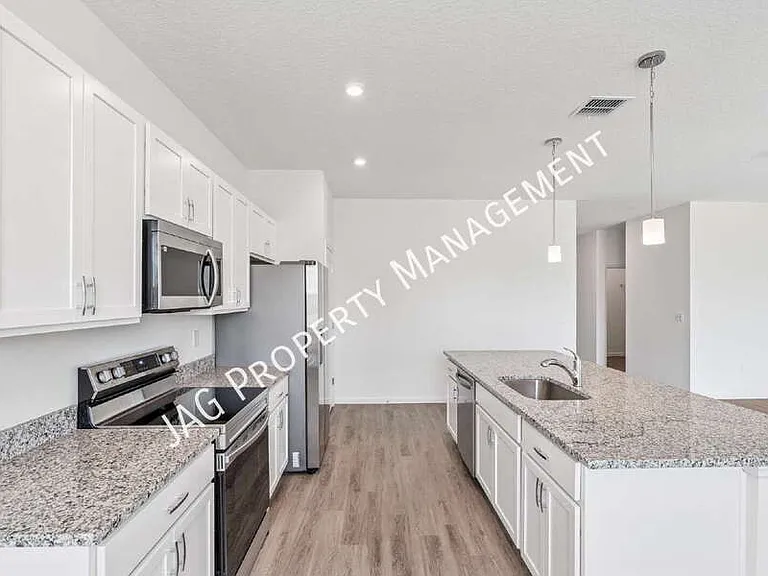 2613 Hagoplan Ave SW — Photo 9