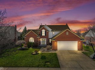 46481 Glen Eagle Dr, Shelby Township, MI