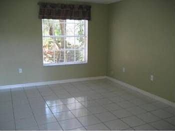 3rd image of 15278 Wilshire Cir S