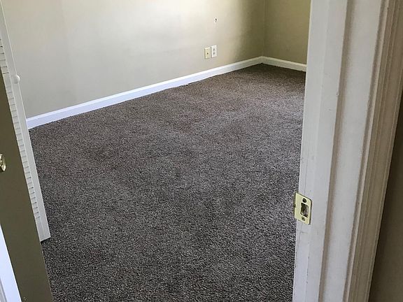 3rd image of 2925 Nautilus Dr