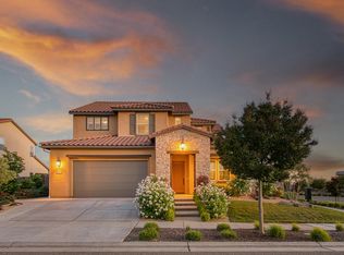 912 Vineyard Ct, Madera, CA 93636