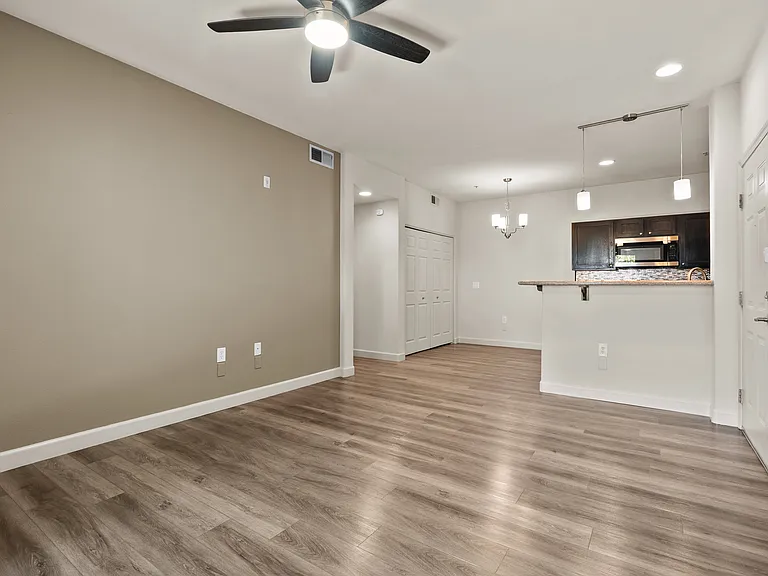 The View Apartments — Photo 146