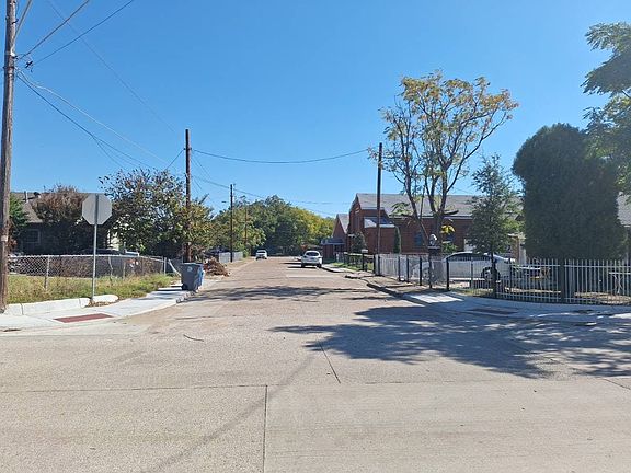 4th image of 1503 Nomas St