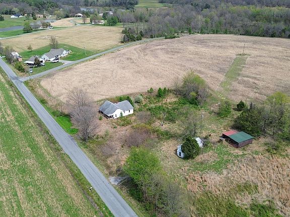 4th image of 3162 Chapel Hill Rd