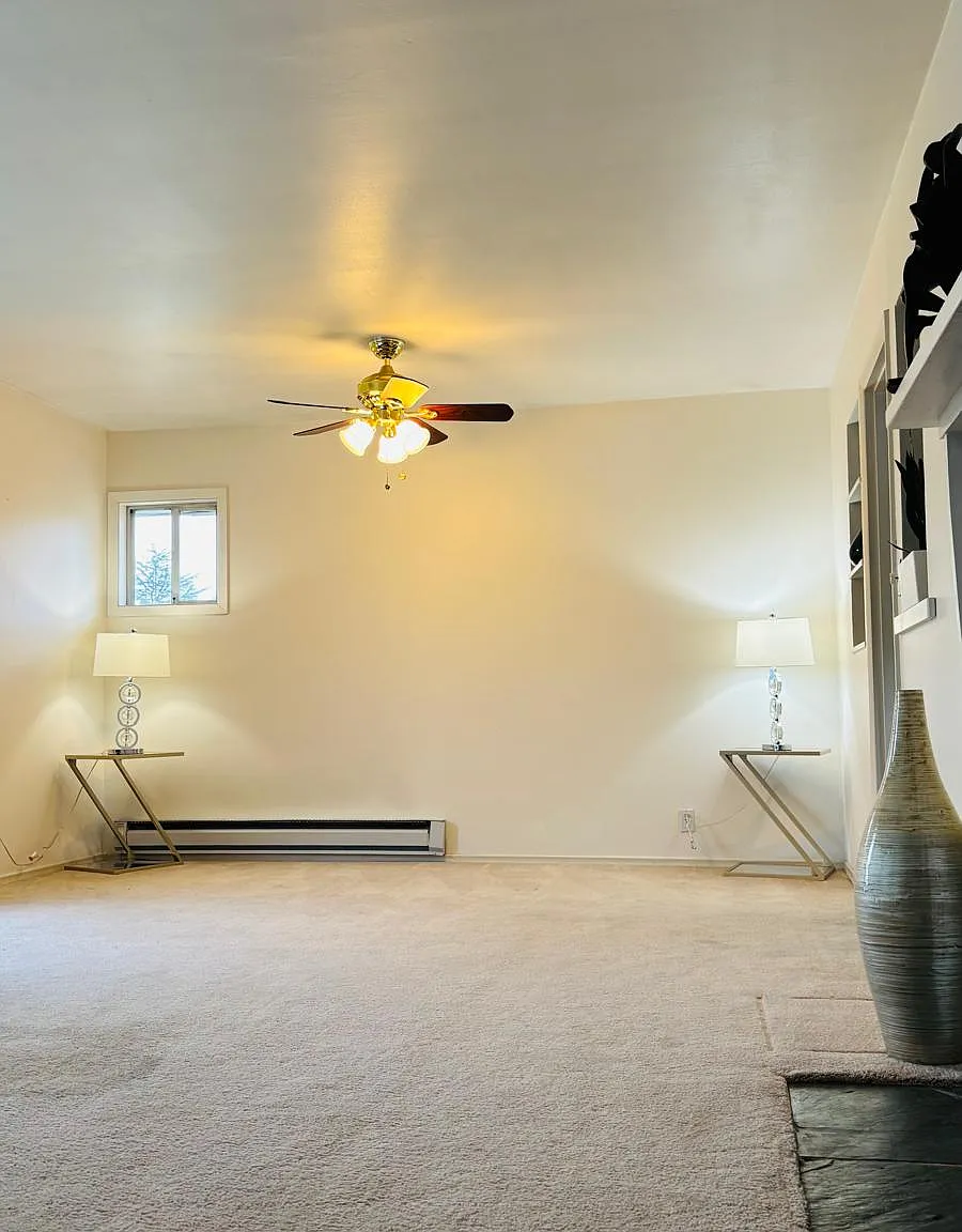 2 bed, 1250 sqft, $2,550 — Photo 3