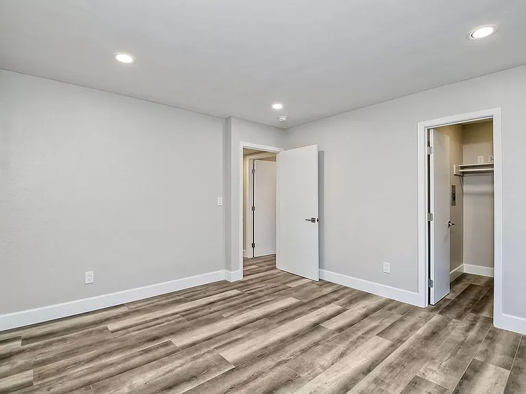 5430 Lauretta St — Photo 18