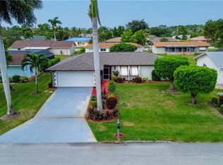 883 Roseate Dr, Naples, FL 34104
