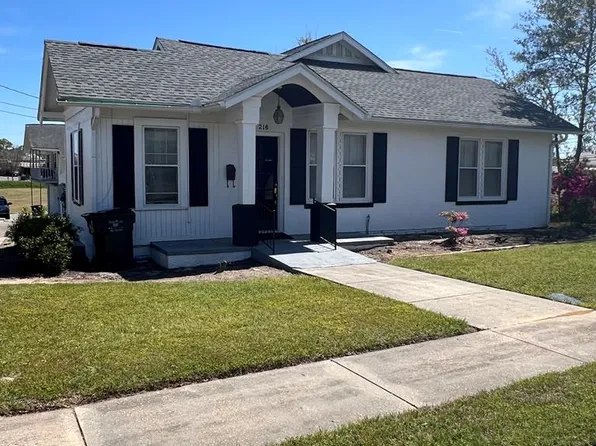 216 College Ave, Douglas, GA 31533