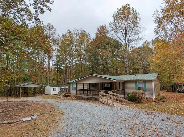 1340 Meadowland Dr, Lincolnton, NC 28092