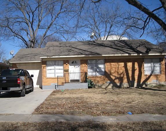 1st image of 2509 Housley Dr