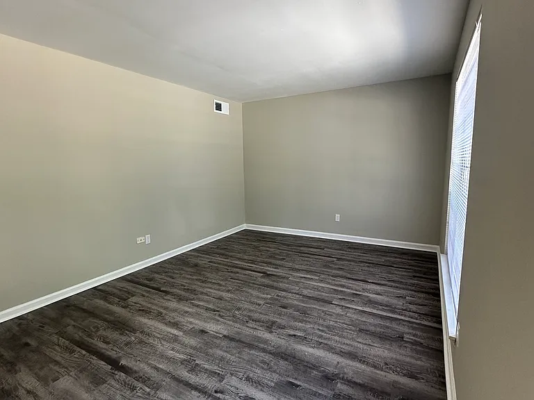 front dining/bonus room