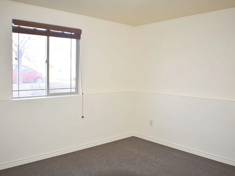 1115 Belford Ave — Photo 19