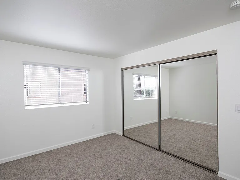 Bonita Heights Apartments — Photo 23