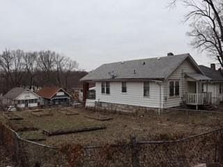 3rd image of 4205 Olive St