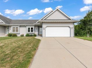 W213N16593 Glen Brooke Dr, Jackson, WI 53037