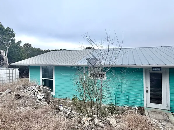 786 39th, Lakehills, TX 78063