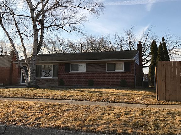2nd image of 16086 Larkspur St