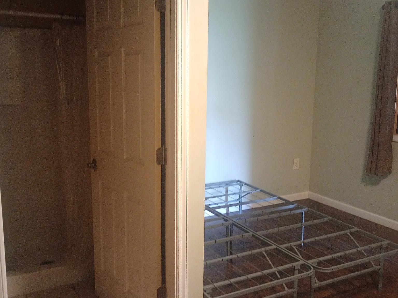 5049 Milford Rd — Photo 2