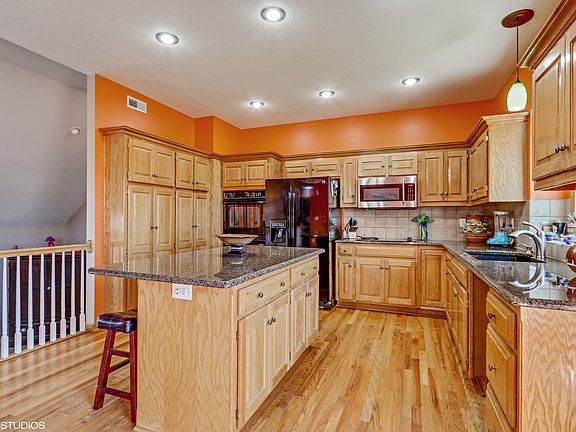3rd image of 9100 N Camden Ave